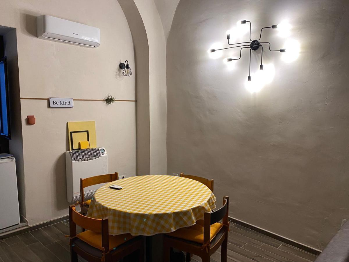 Al Vicolo Stretto Bed & Breakfast Santa Maria a Vico Exterior photo